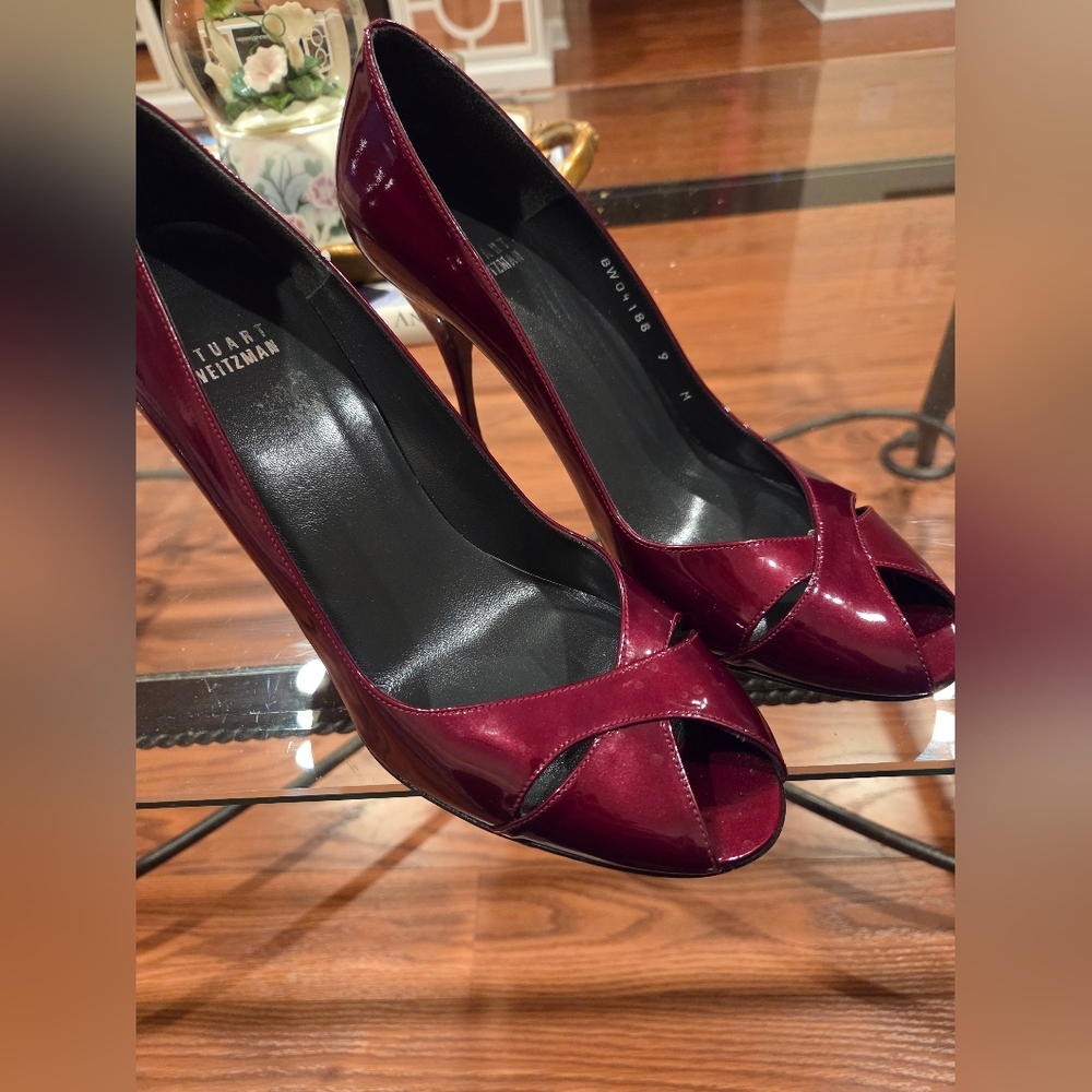 Stuart Weitzman Burgundy Patent Leather Open-Toe Pumps Excellent Size 9